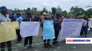 e15b892f 38ca 4c42 b782 fbe0c18edaea