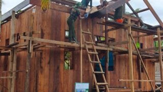 rumah akhir minggu ketiga