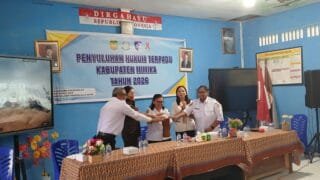 MEMBUKA KEGIATAN 1