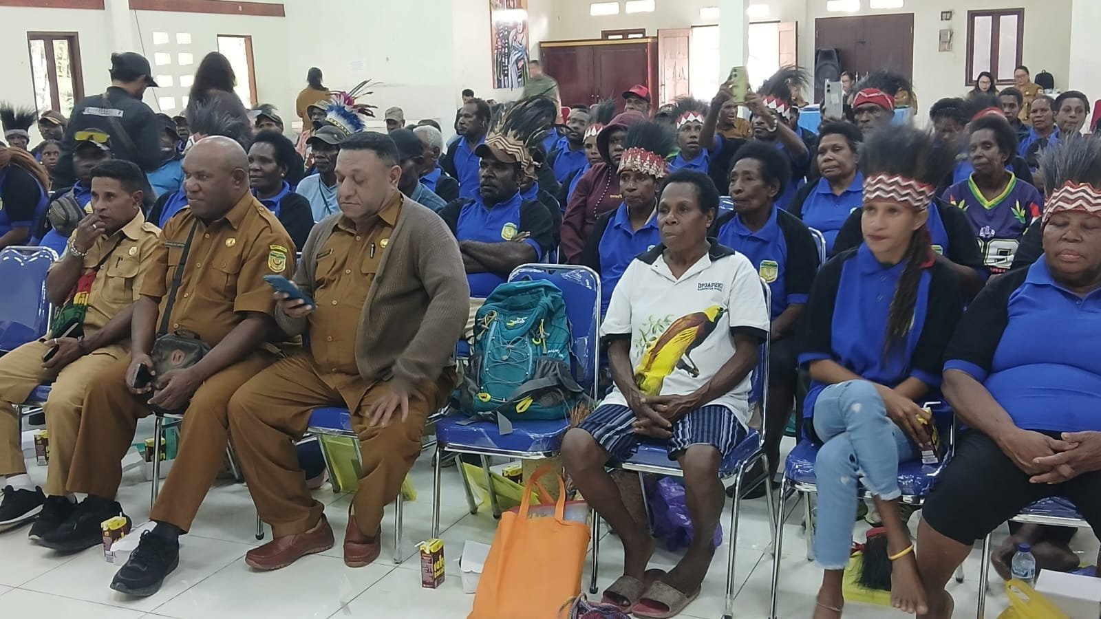 peserta ikut pembukaan
