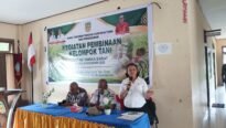 pptk SEKALIGUS KEPALA SEKSI MEMANDU JALANNYA SOSIALISASI